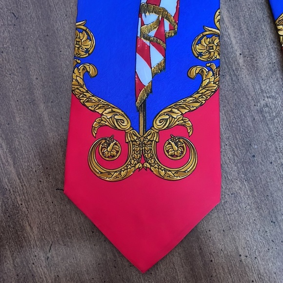 TWO Gianfranco Ferre ties - Patriotic prints - Picture 4 of 6